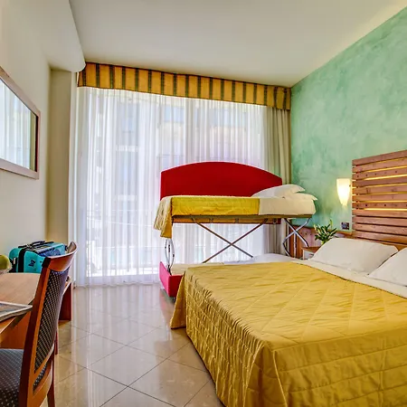 ホテル Smeraldo チェゼナーティコ