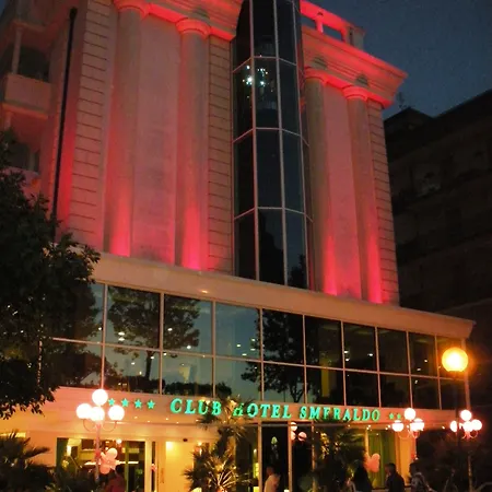 Smeraldo ホテル 4*