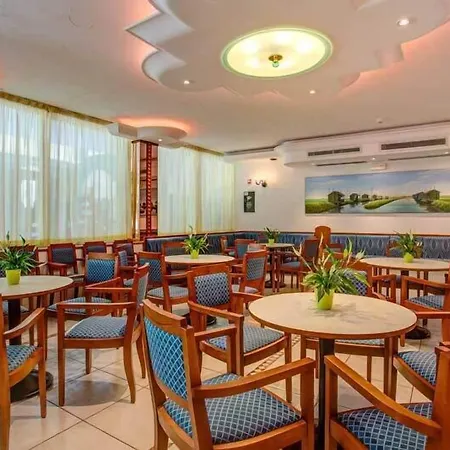 Smeraldo Hotel