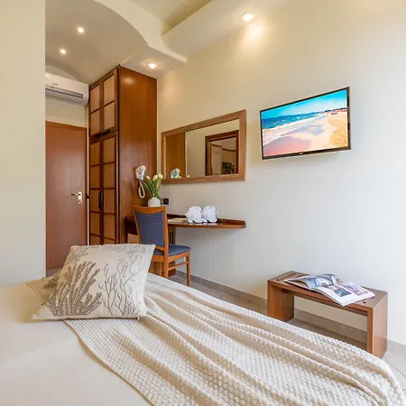 Smeraldo 4* チェゼナーティコ