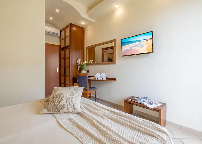 Smeraldo 4* تْشيزيناتيكو